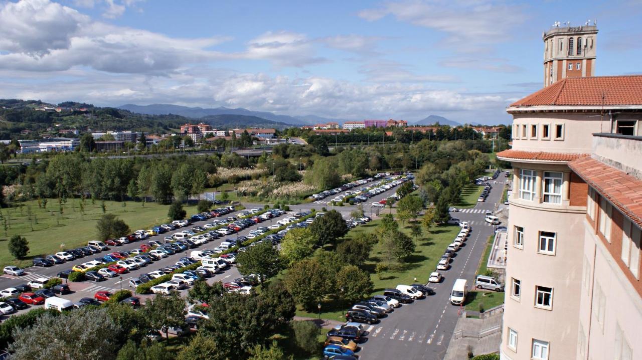 Hotel Seminario Aeropuerto Bilbao Derio Exterior photo